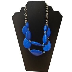 FASHION COSTUME JEWELRY Large Blue Stone Style Necklace.
